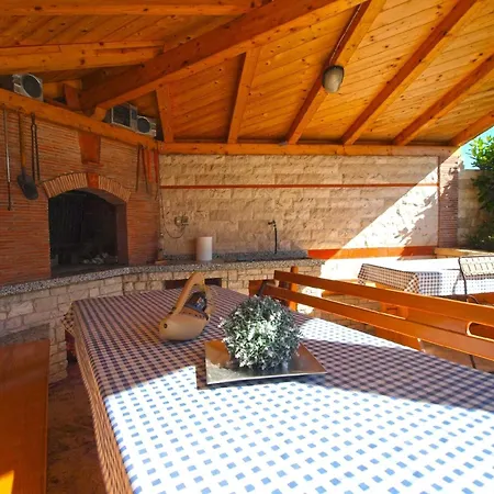 Apartment Fuer 4 Personen Ca 51 Qm In Pula, Istrien Istrische Riviera *